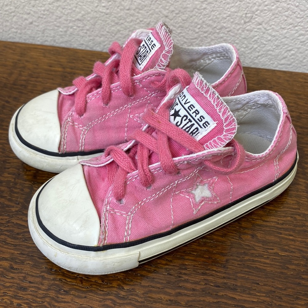 Converse One Star Sneakers Size 7